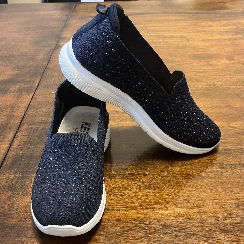 Ken’s Lifestyle Navy Blue Slip-On Sneakers